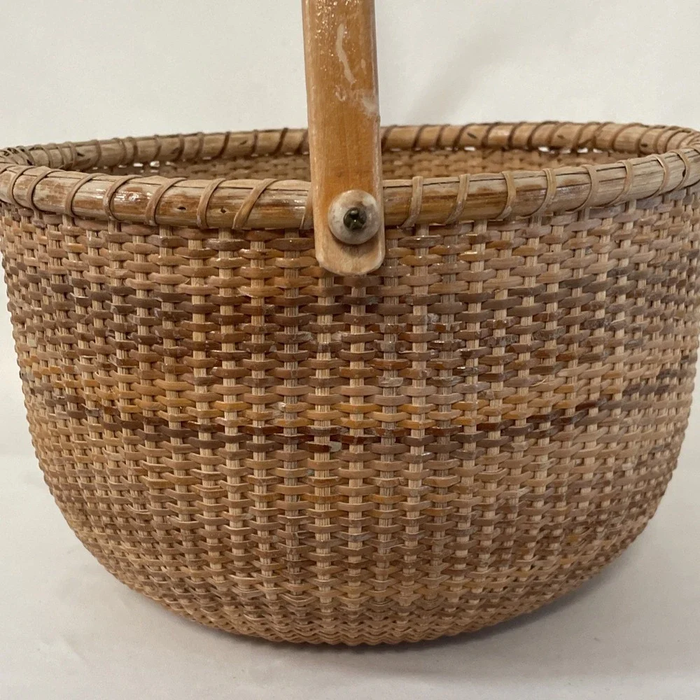 Nantucket Lighthouse Style Basket Woven Wooden Swing Handled Round 10.5